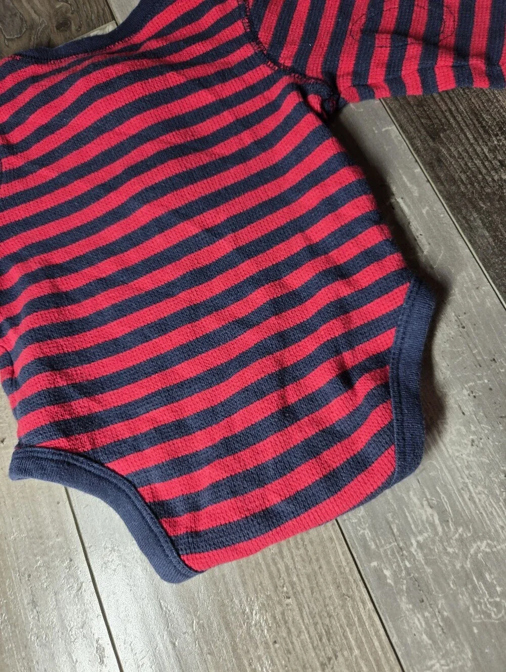 OshKosh B'gosh Baby Boy Striped Red & Navy One-Piece Thermal Bodysuit Size 9M